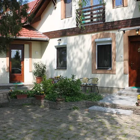 Vargapartman Apartment